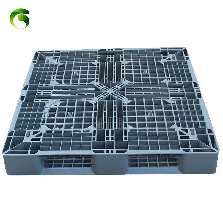 Nestable and Stackable Plastic Pallets